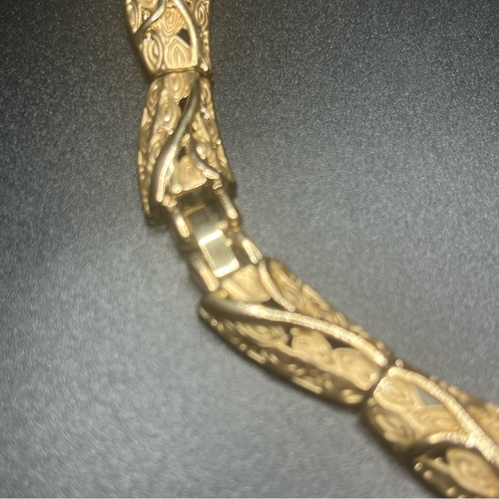 Vintage gold tone statement choker necklace rhinestone textured collar - Picture 5 of 9